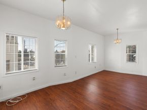 1049 55th Street, Oakland CA 94608