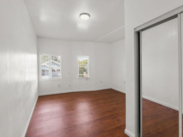 1049 55th Street, Oakland CA 94608
