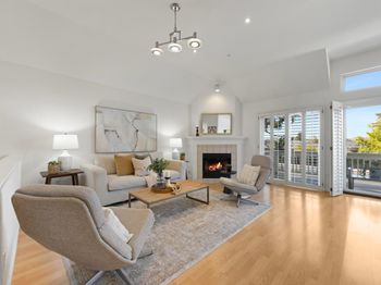 1086 Tiller Lane