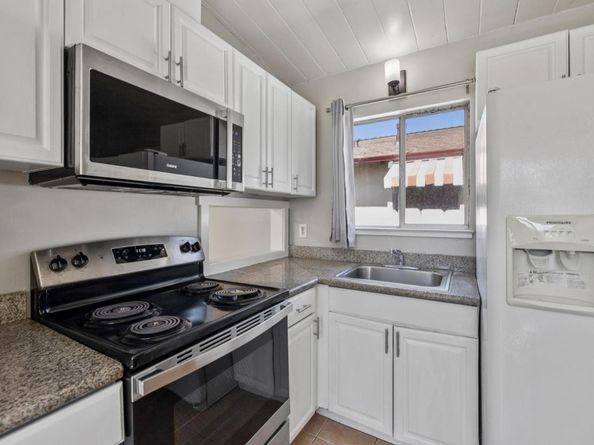 3271 Alma Street, Palo Alto CA 94306