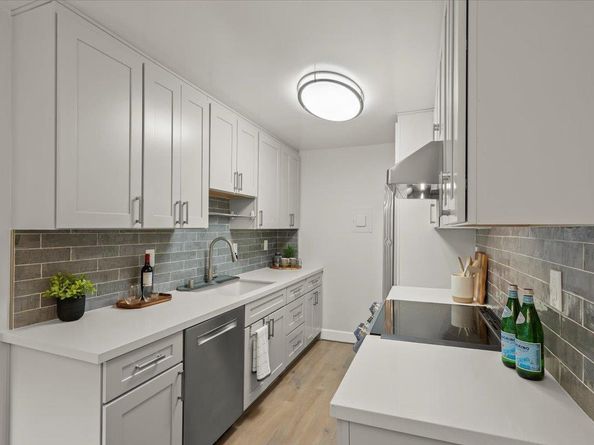 2466 W Bayshore Road 5, Palo Alto CA 94303