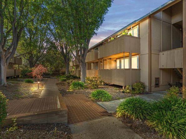 2466 W Bayshore Road 5, Palo Alto CA 94303
