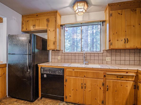 325 Woodland Drive, Scotts Valley CA 95066