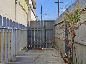 2801 Bartlett Street, Oakland CA 94602