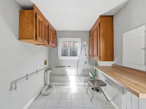 2801 Bartlett Street, Oakland CA 94602