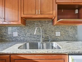 2801 Bartlett Street, Oakland CA 94602