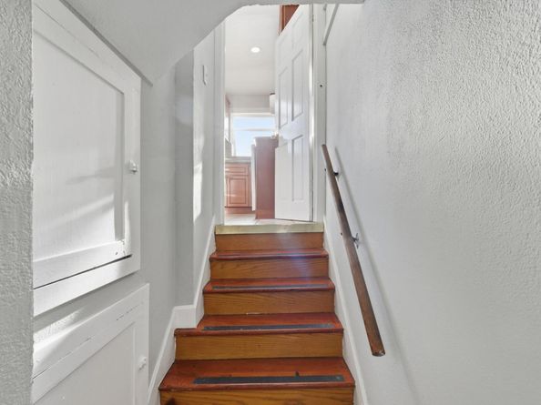 2801 Bartlett Street, Oakland CA 94602