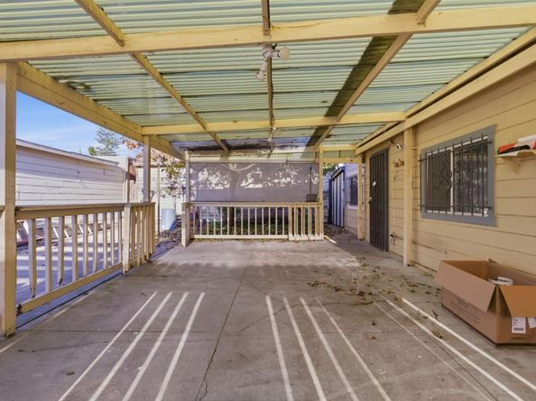 2801 Bartlett Street, Oakland CA 94602