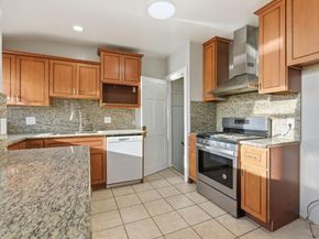 2801 Bartlett Street, Oakland CA 94602