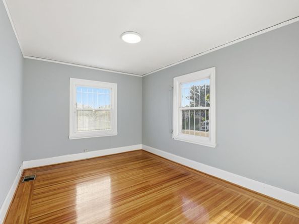 2801 Bartlett Street, Oakland CA 94602