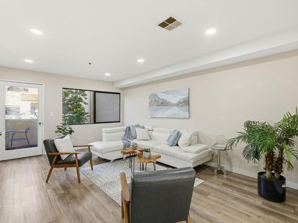 153 California Avenue F215, Palo Alto CA 94306