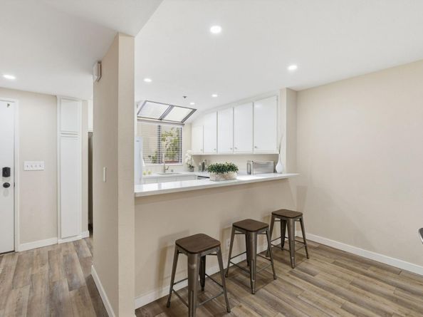 153 California Avenue F215, Palo Alto CA 94306