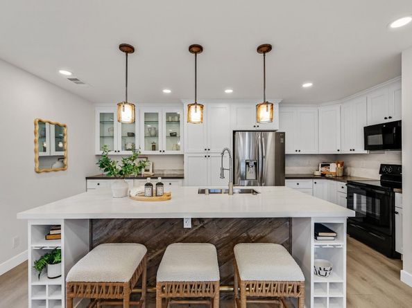 205 Red Oak Drive M, Sunnyvale CA 94086