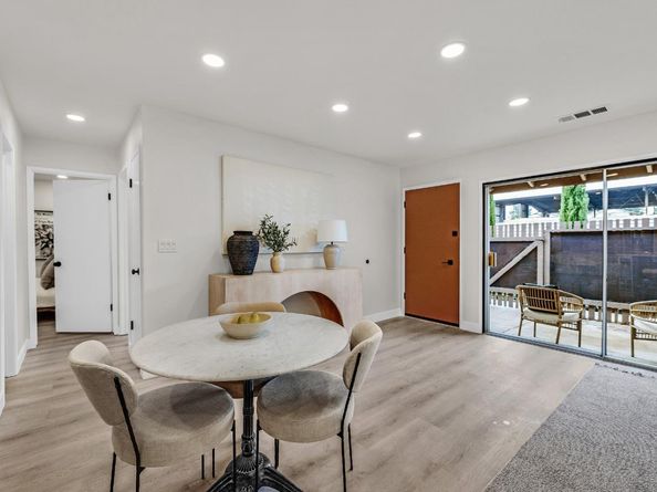 205 Red Oak Drive M, Sunnyvale CA 94086