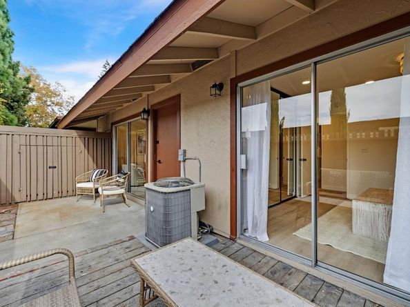 205 Red Oak Drive M, Sunnyvale CA 94086