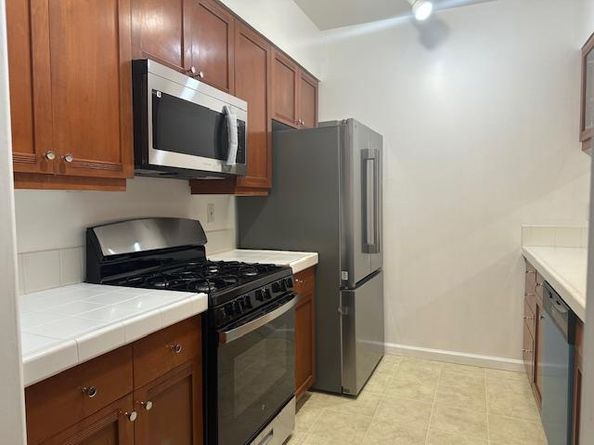 30 E Julian Street 206, San Jose CA 95112