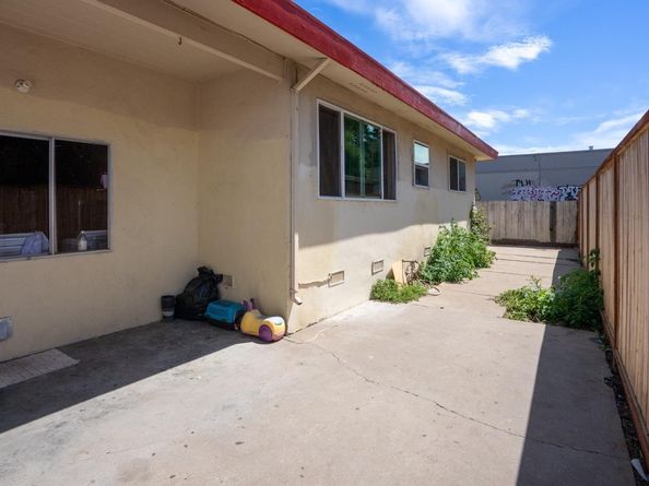 2030 Kinsley Street, Santa Cruz CA 95062