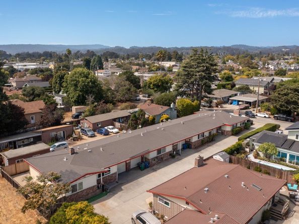 2030 Kinsley Street, Santa Cruz CA 95062