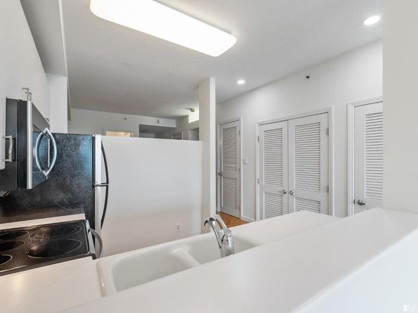 220 Lombard Street 618, San Francisco CA 94111