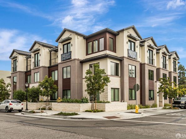 425 First Street 23, Los Altos CA 94022