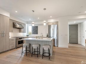 425 First Street 23, Los Altos CA 94022
