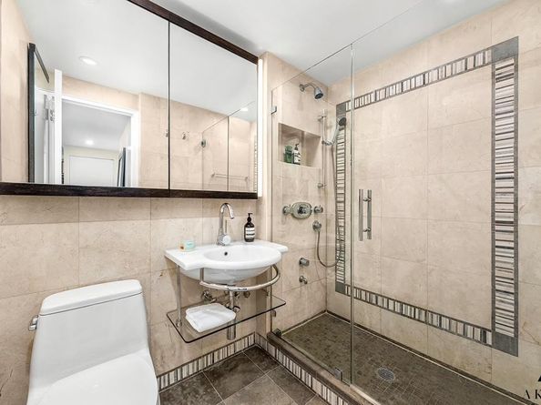 7 East 14th Street 21D, New York NY 10003