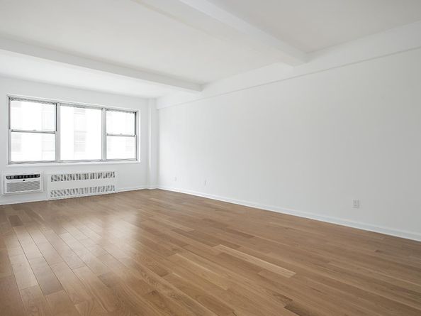 7 Lexington Avenue 11D, New York NY 10010
