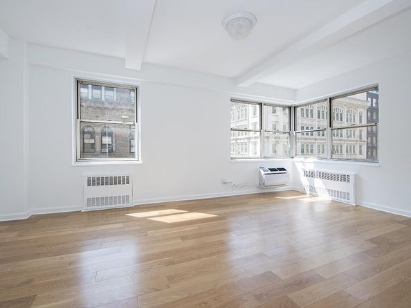 7 Lexington Avenue 11D, New York NY 10010