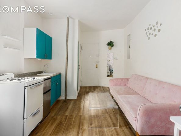 427 East 6th Street 1R, New York NY 10009
