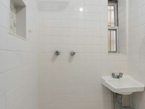 427 East 6th Street 1R, New York NY 10009