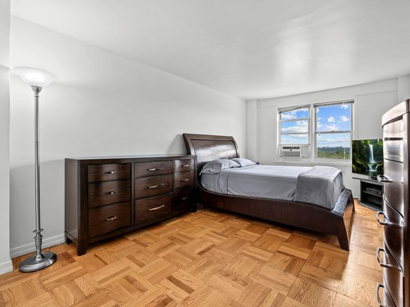 4555 Henry Hudson Parkway 908, Bronx NY 10471