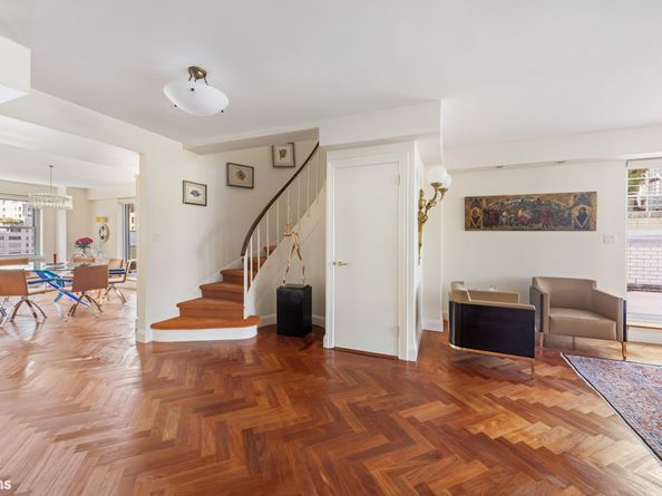 650 Park Avenue 11/12B, New York NY 10065