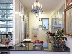 330 East 57th Street 3, New York NY 10022