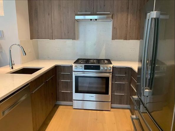 46-20 11th Street 5F, Queens NY 11101