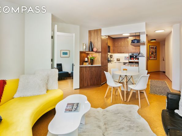 275 Greenwich Street 2C, New York NY 10007