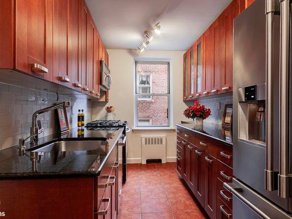 143 Bennett Avenue 5L, New York NY 10040