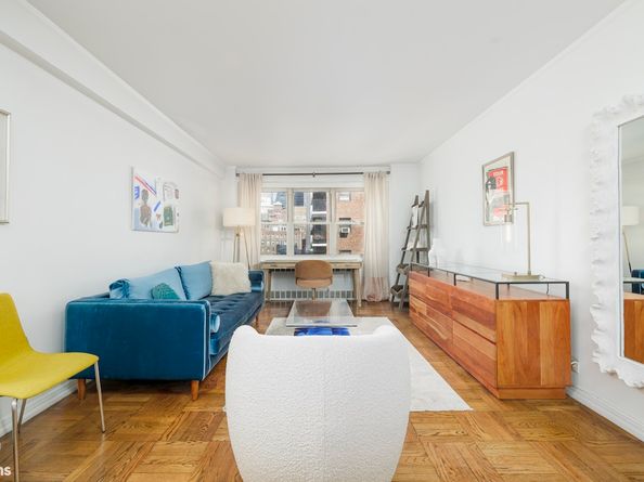 166 East 35th Street 11B, New York NY 10016