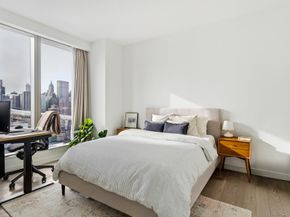 252 South Street 18B, New York NY 10002