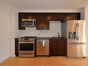 215 Ave B 3C, New York NY 10009