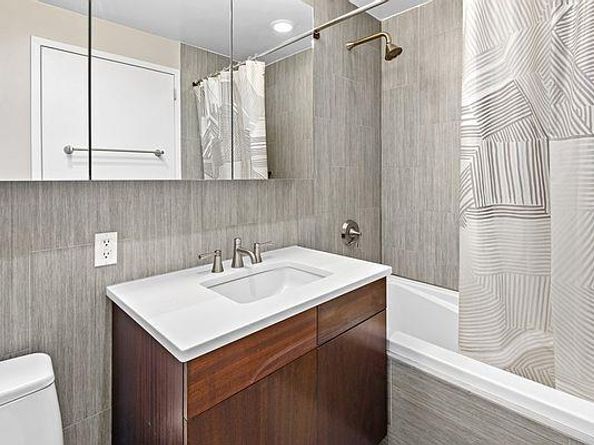 215 Ave B 3C, New York NY 10009