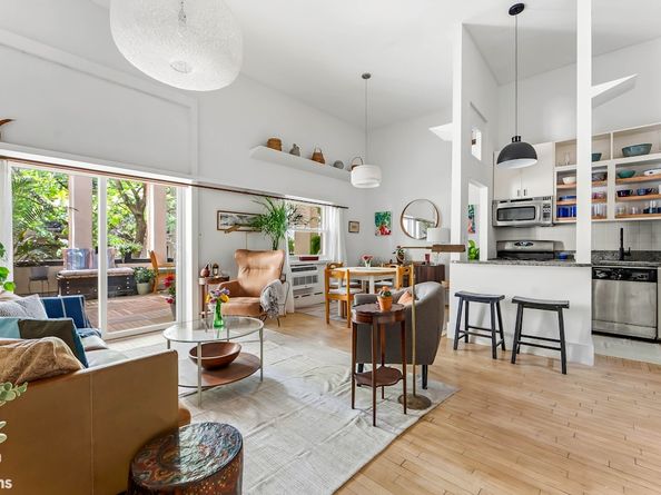 327 4th Street 2F, Brooklyn NY 11215
