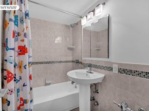 60 Remsen Street 3G, Brooklyn NY 11201