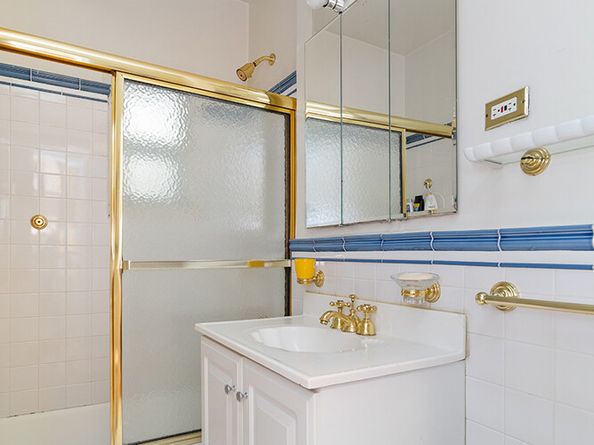 59 East 72nd Street 4C, New York NY 10021