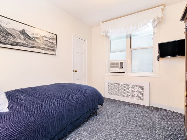 59 East 72nd Street 4C, New York NY 10021