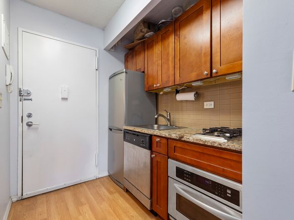 347 West 57th Street 26BB, New York NY 10019