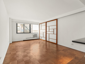 16 West 16th Street 7RN, New York NY 10011