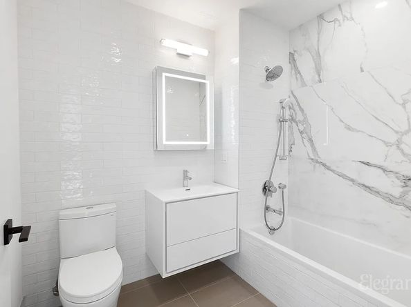 10-64 Jackson Avenue 4B, Queens NY 11101