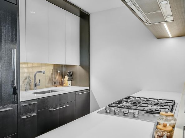 252 South Street 73K, New York NY 10002