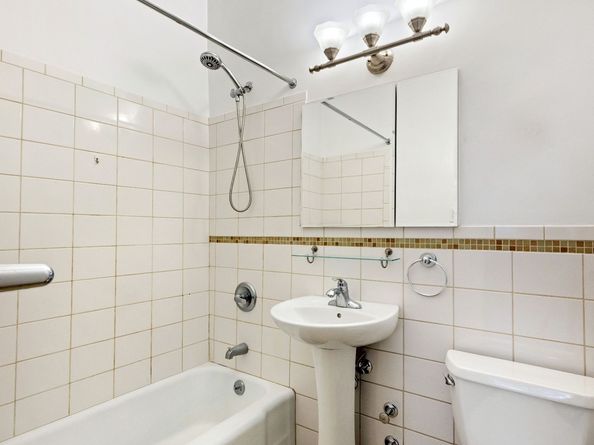 222 East 80th Street 1F, New York NY 10075