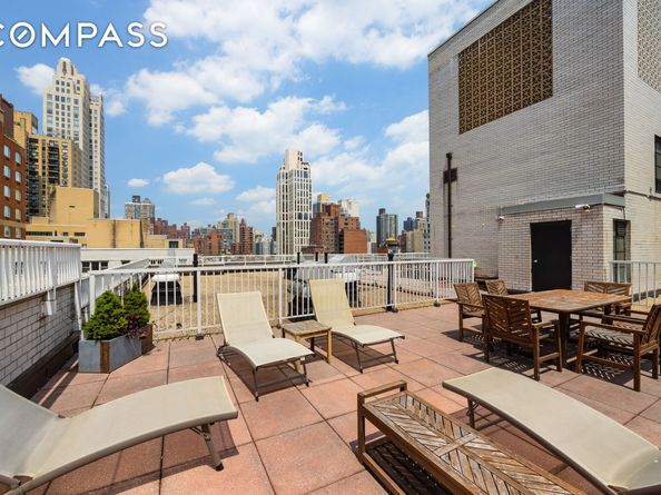 222 East 80th Street 1F, New York NY 10075